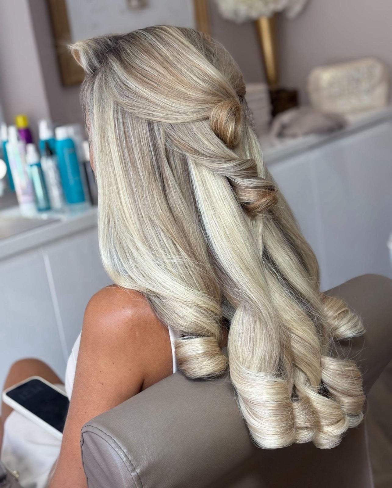 Platinum half-up signature set